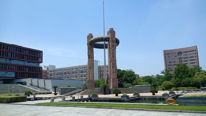 连接器：电子设备中的“桥梁”，如何选择合适的批发供应商？**