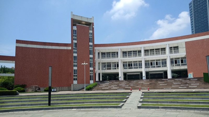 深圳继电器批发：揭秘继电器的核心技术与选型要点**